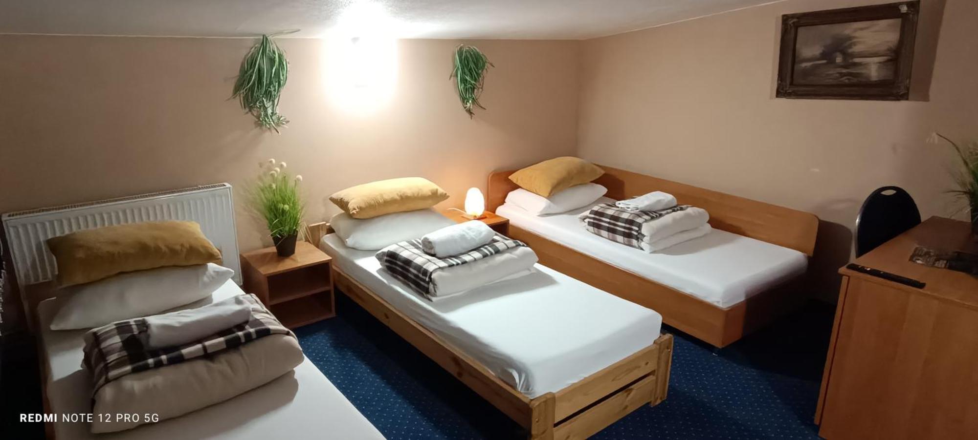 Zajazd Albatros Rzeszow Spa Ngoại thất bức ảnh