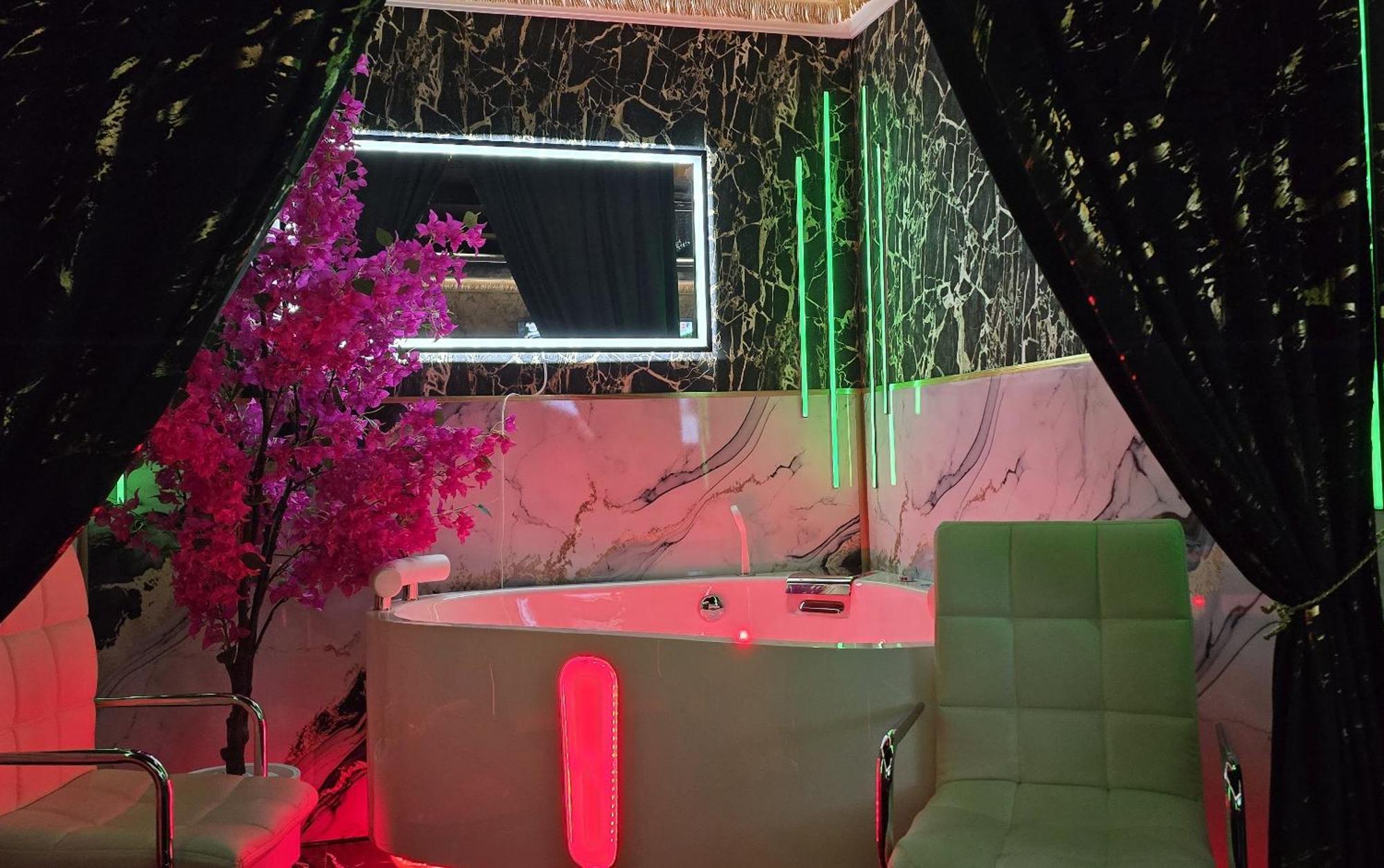 Zajazd Albatros Rzeszow Spa Ngoại thất bức ảnh